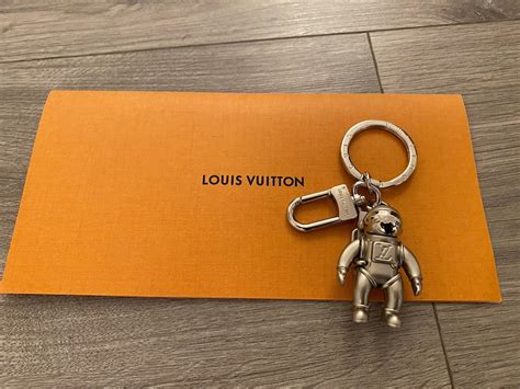 Where to find this Astronaut keychain : r/Louisvuitton 